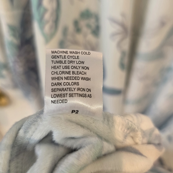 Miss Elaine Womens Nightgown Housecoat With Pockets - Blue and White Floral - Picture 6 of 10